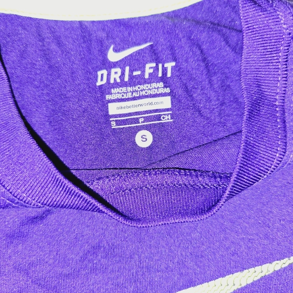 Nike dri fit tshirt - Picture 3 of 3